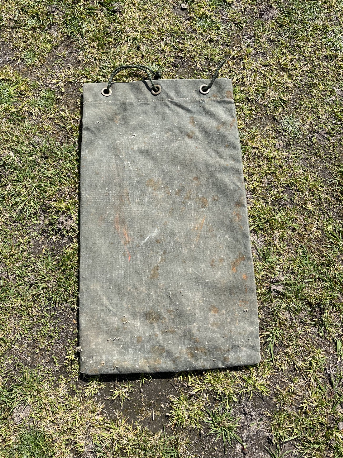 Small British Army tent peg bag