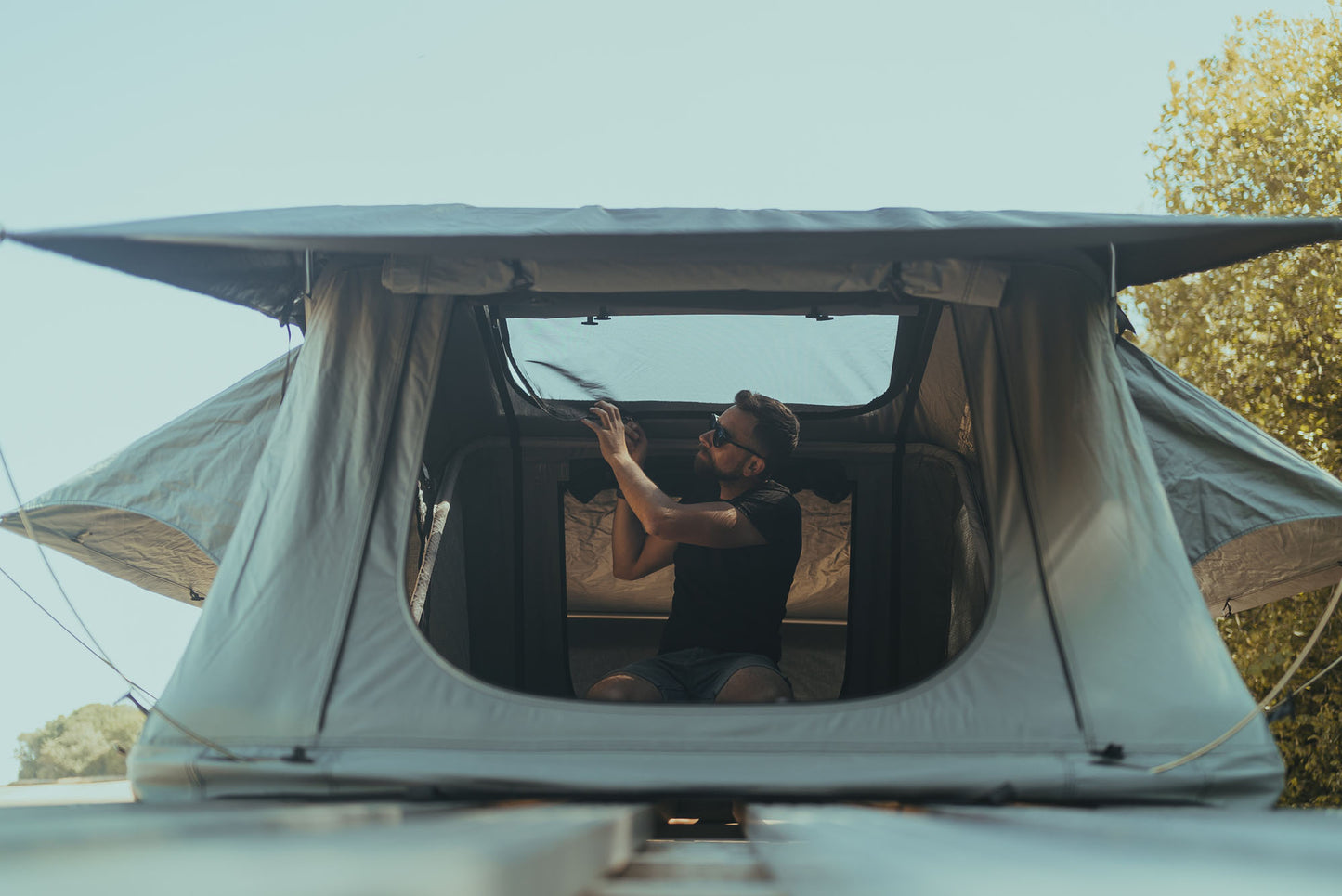 ROOF TENT - EXPLORE SERIES TENT AND TRAIL