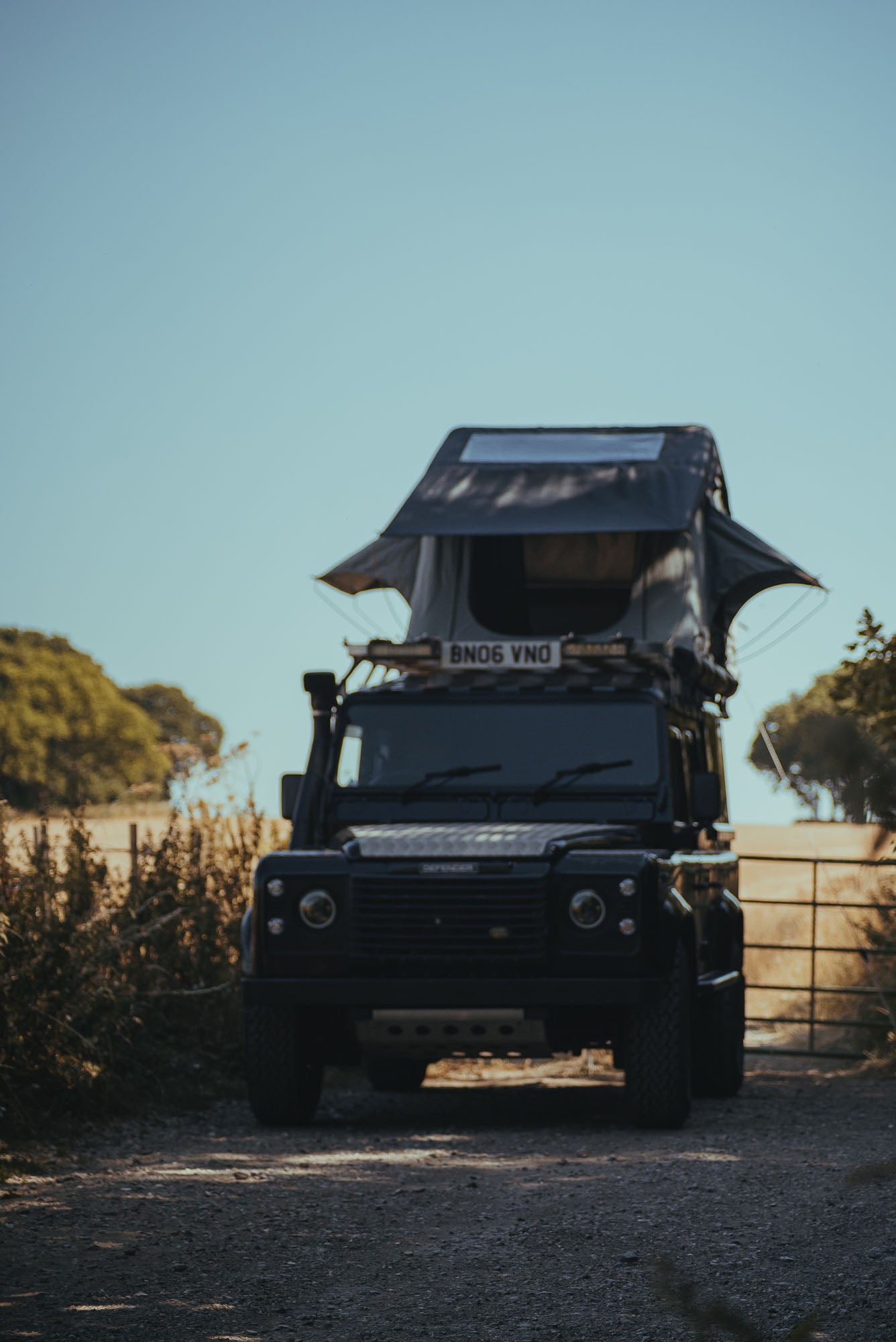 ROOF TENT - EXPLORE SERIES TENT AND TRAIL