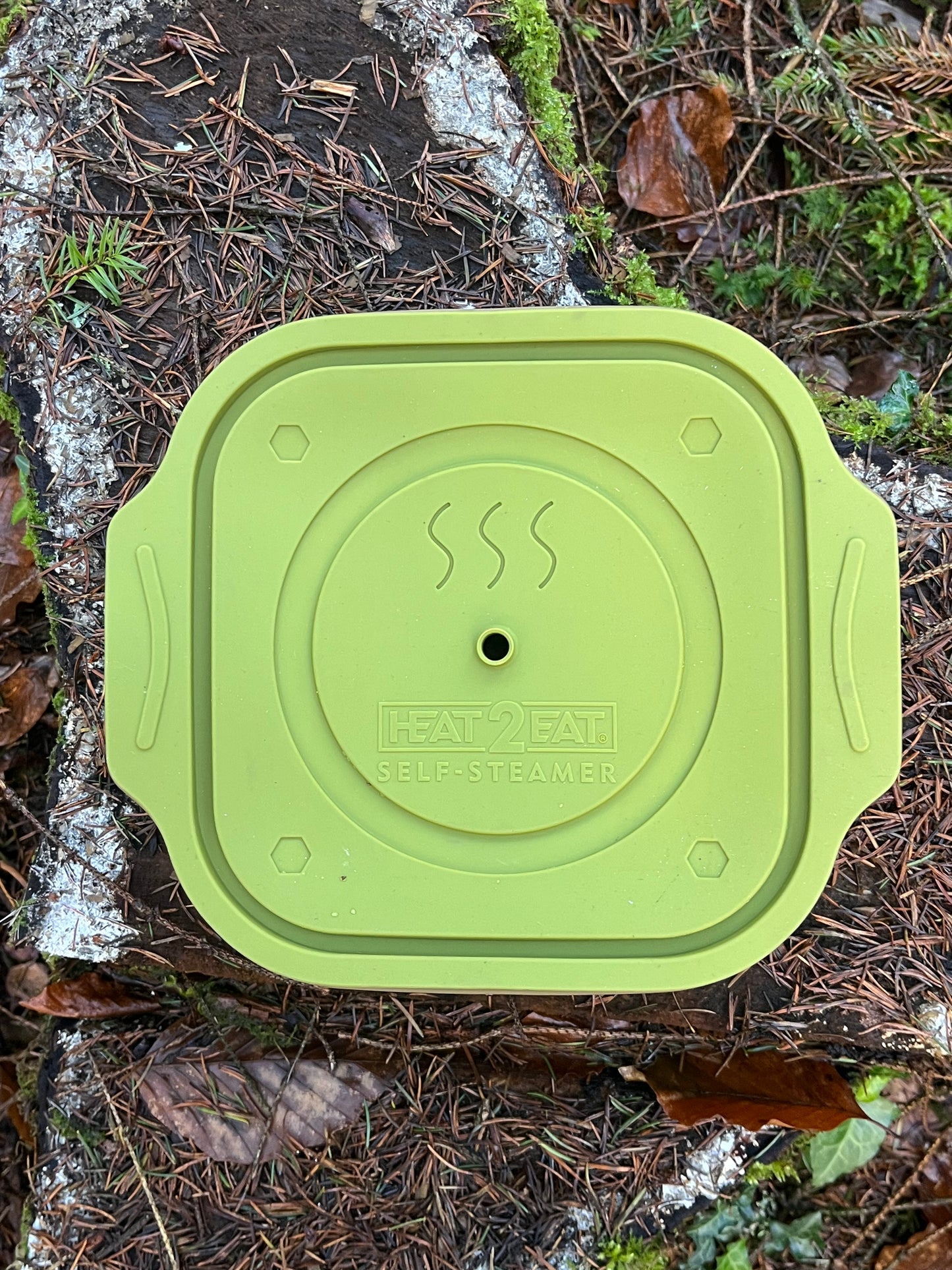 Heat2Eat Silicone self steamer and 2x heat stones for ration packs and camping foods.