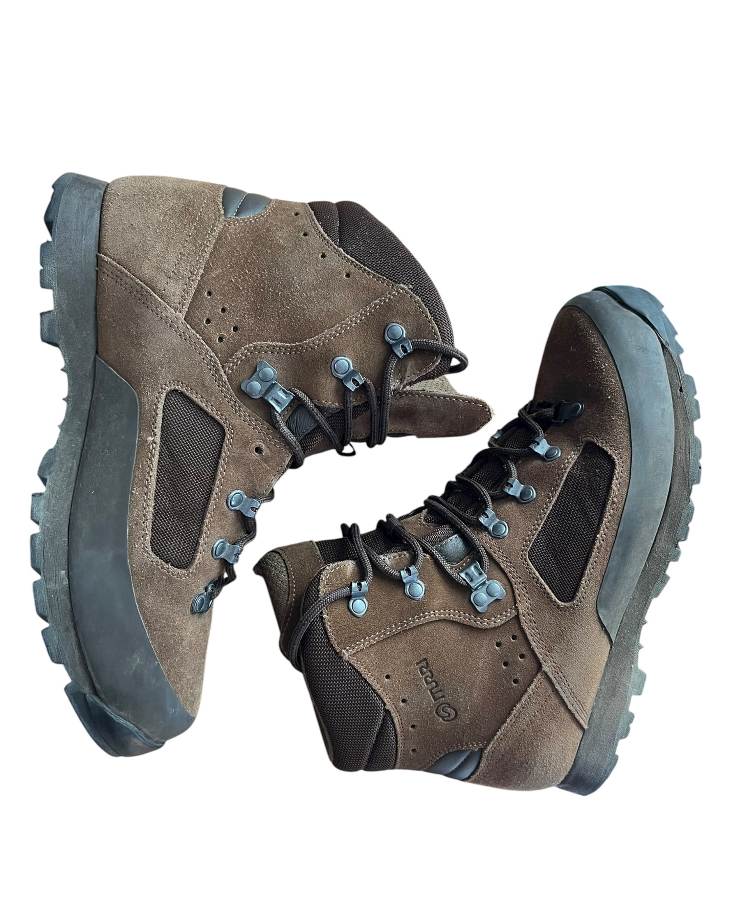 Iturri defender Brown Boots - British army issued.