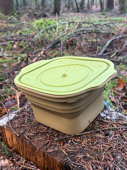 Heat2Eat Silicone self steamer and 2x heat stones for ration packs and camping foods.