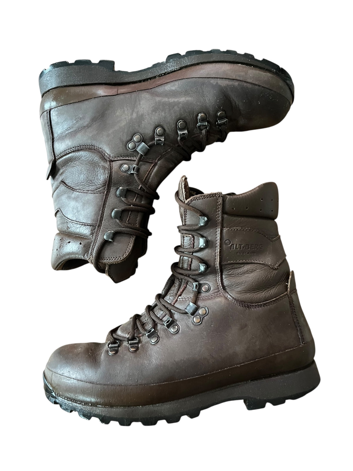 British Army Altburg defenders size 8M