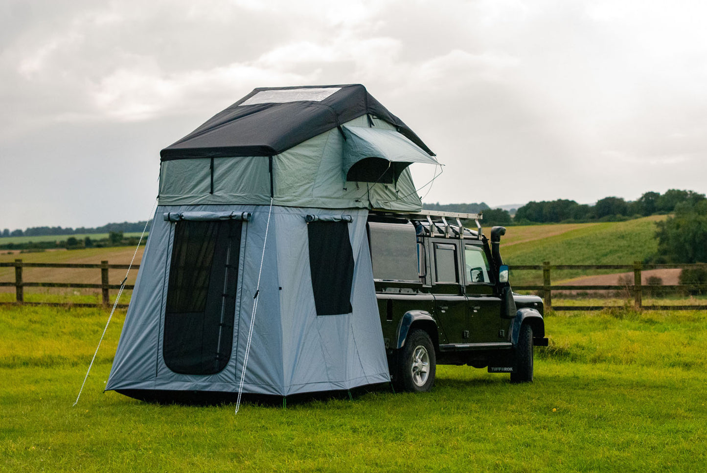 ROOF TENT - EXPLORE SERIES TENT AND TRAIL