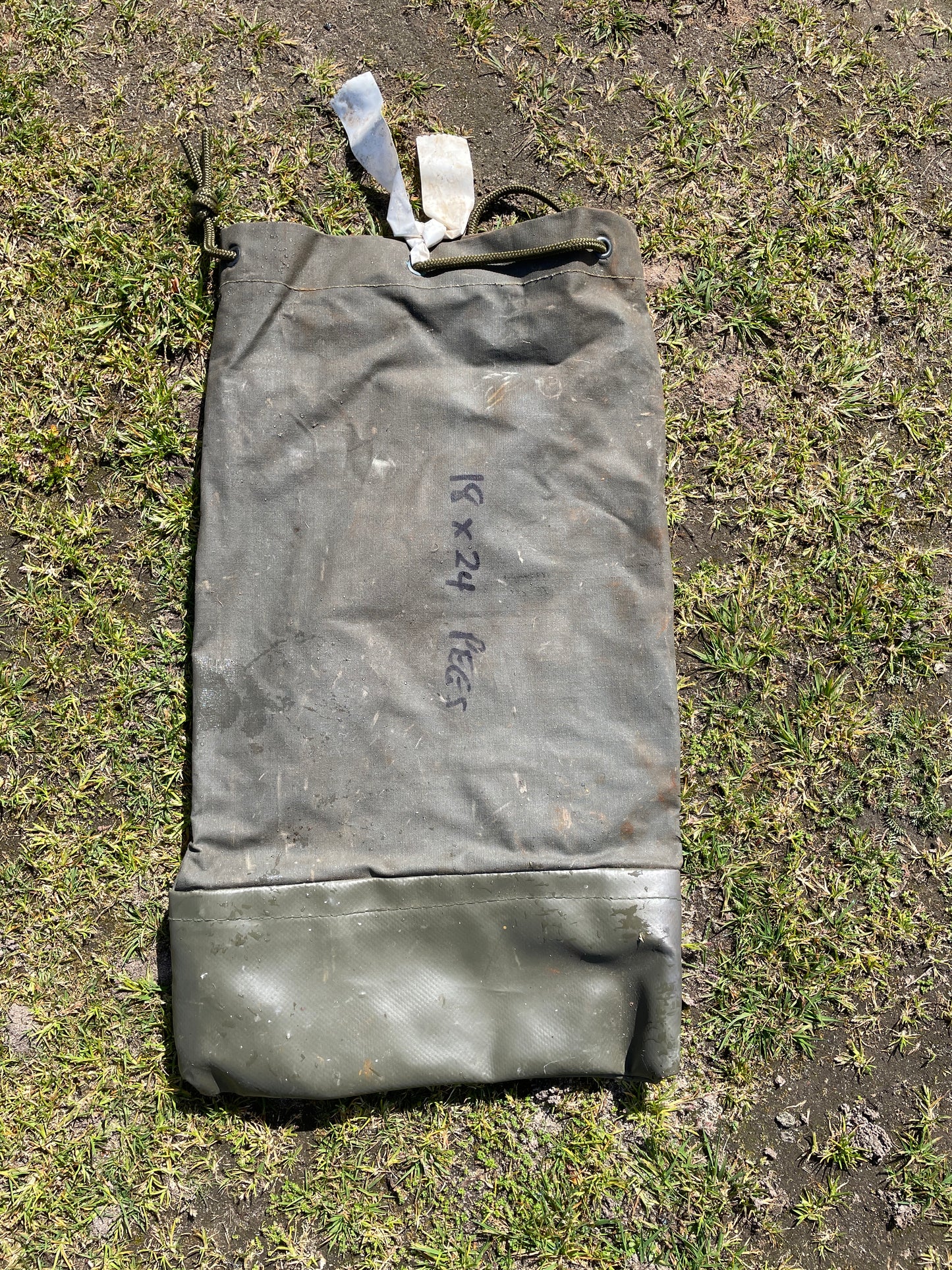 Small British Army tent peg bag