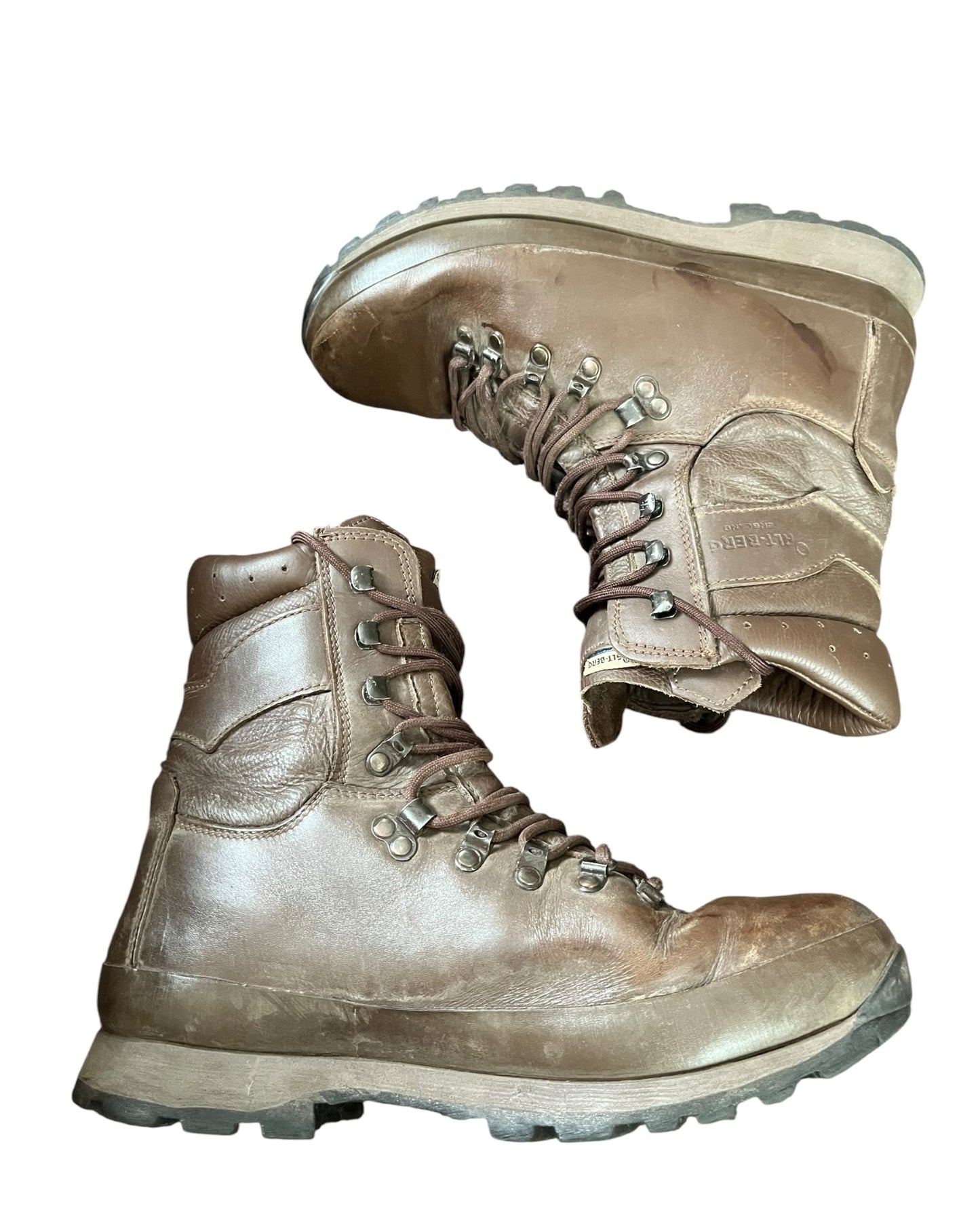 British Army Altburg defenders size 9M grade 1