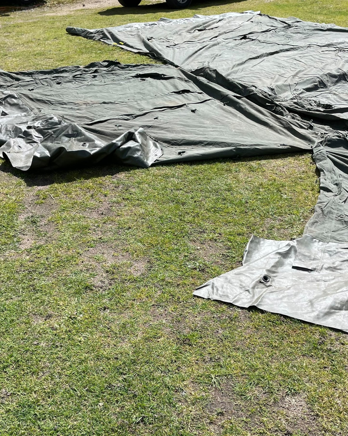 18x24 tent half roof and wall - 2006