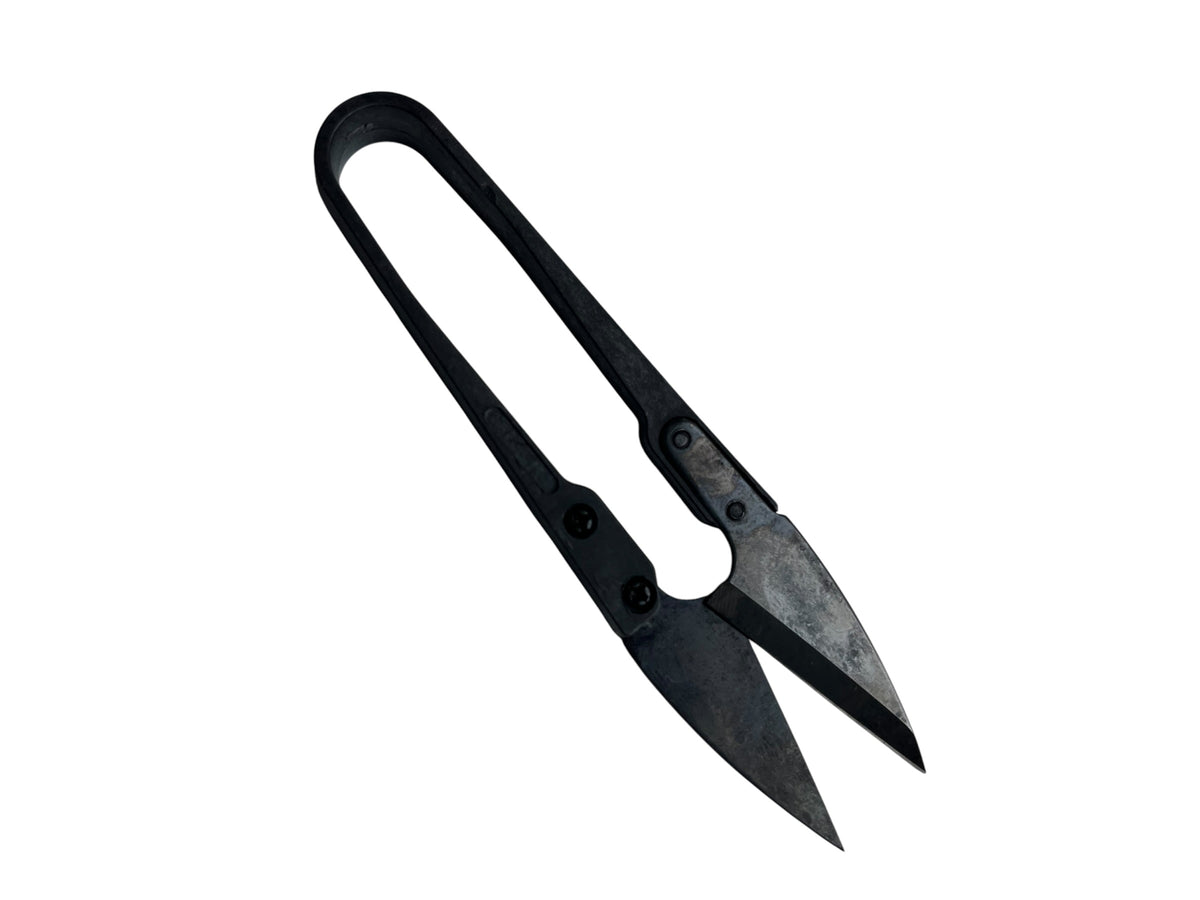 Thread snips / scissors