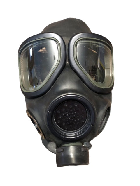 M40 USGI gas mask US Army with spare grey and clear lenses